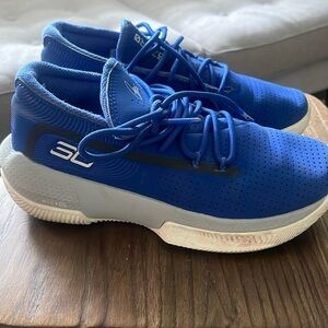 Steph Furry Under Armour shoes. Size 4y